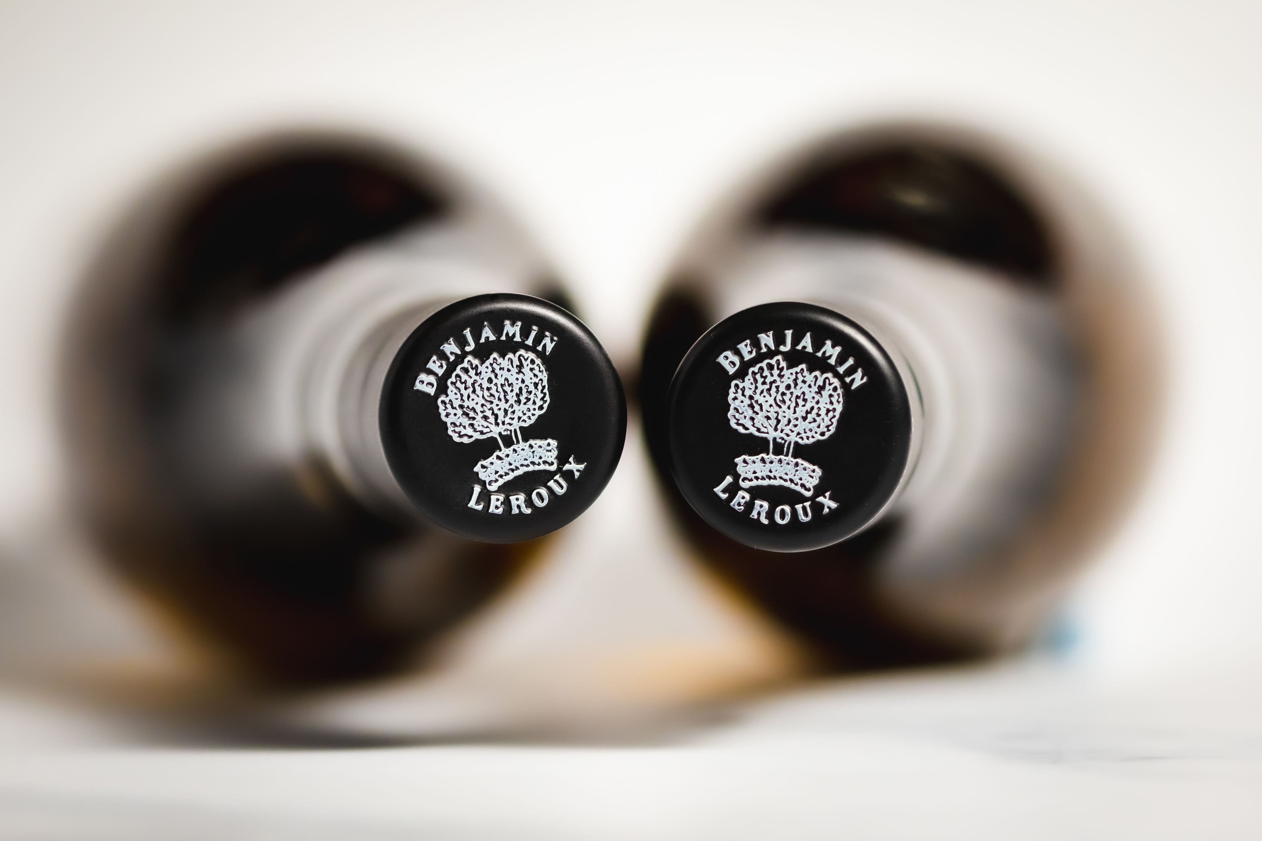 selective focus photography of clear glass wine glass