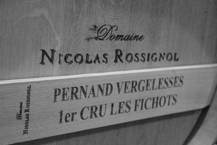 selective focus photography of clear glass wine glass