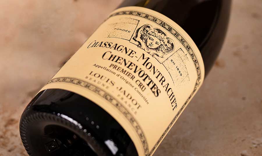 selective focus photography of clear glass wine glass