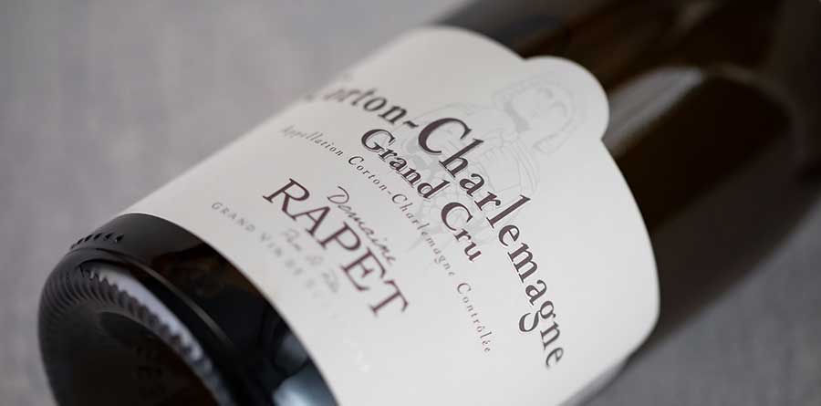 selective focus photography of clear glass wine glass