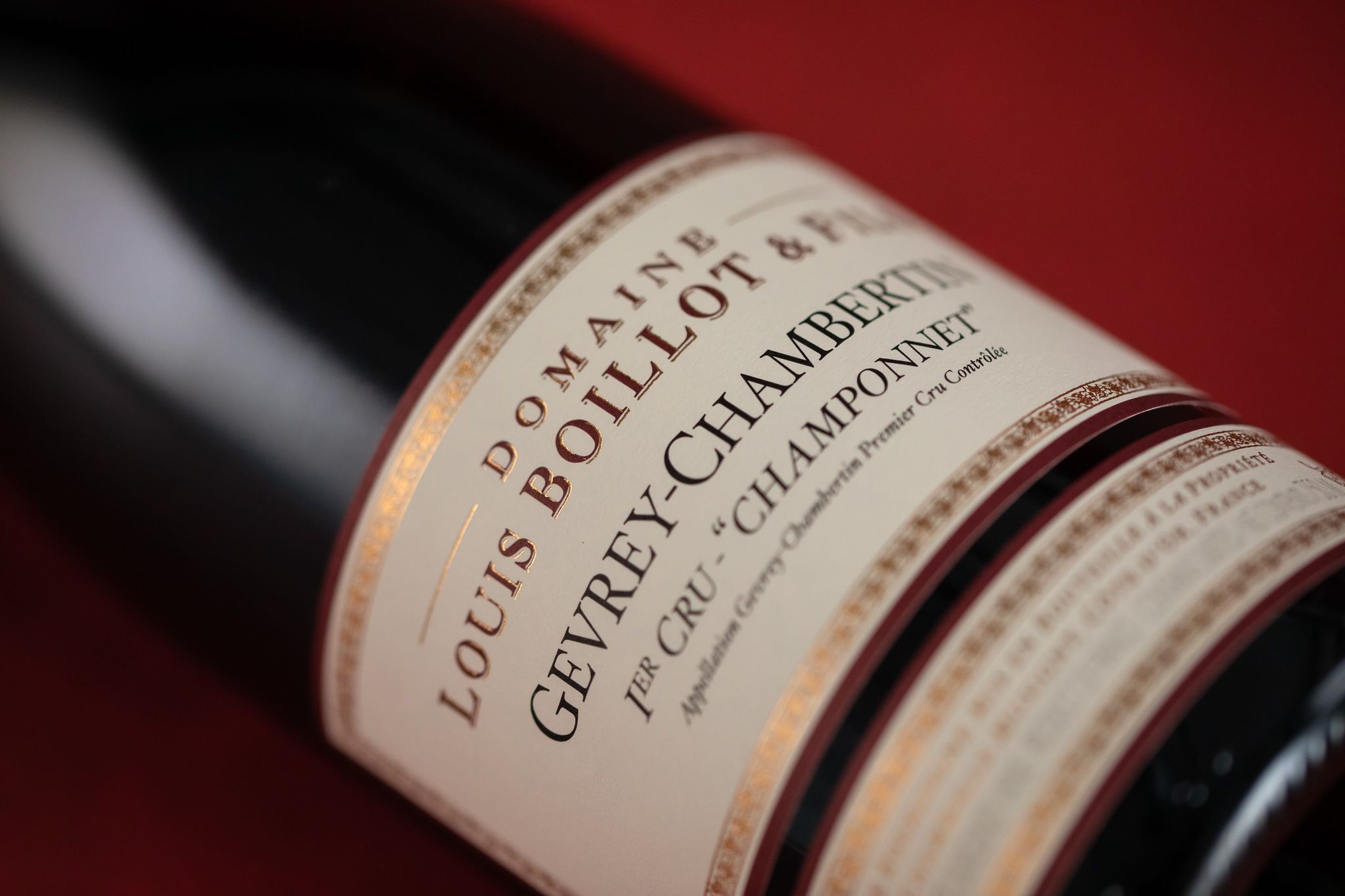 selective focus photography of clear glass wine glass