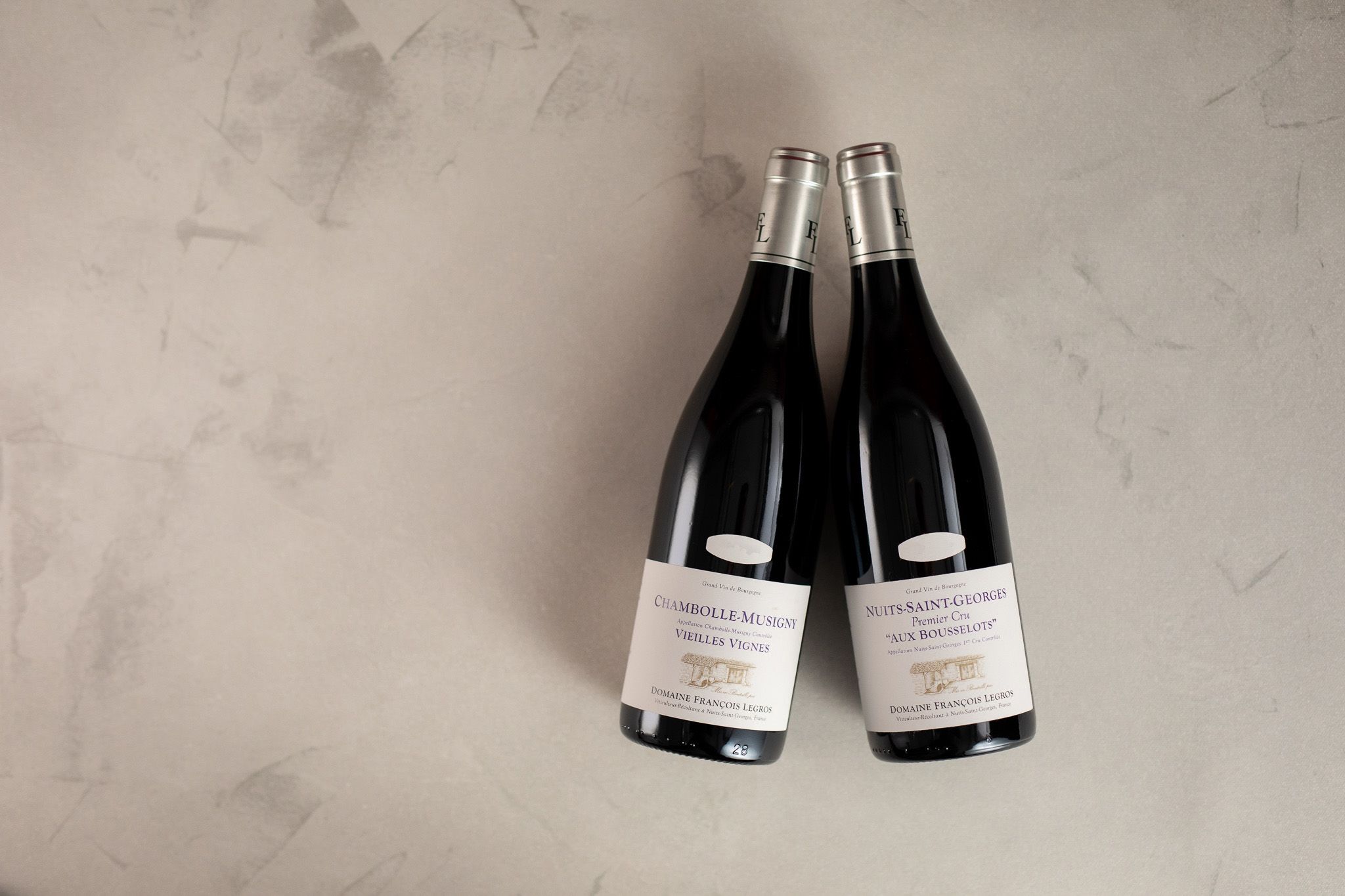 selective focus photography of clear glass wine glass