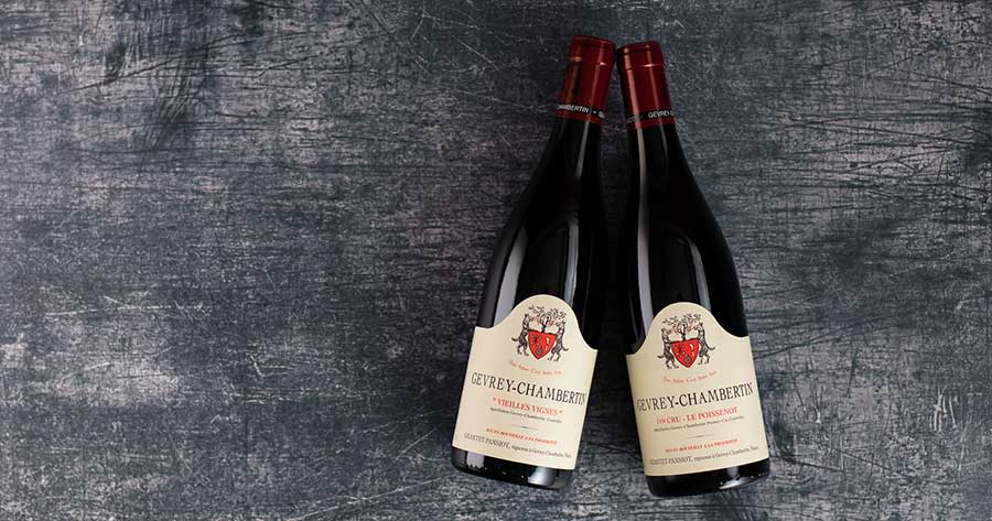 selective focus photography of clear glass wine glass